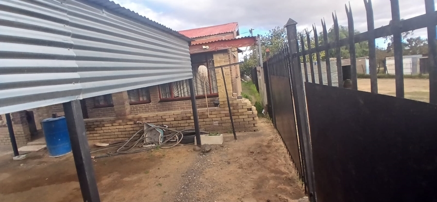 2 Bedroom Property for Sale in Botshabelo Free State